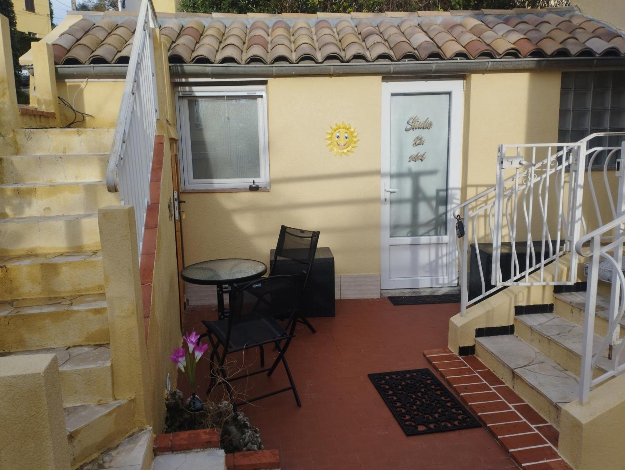 Du Soleil Rez De Jardin Avec Parking Gratuit Vence